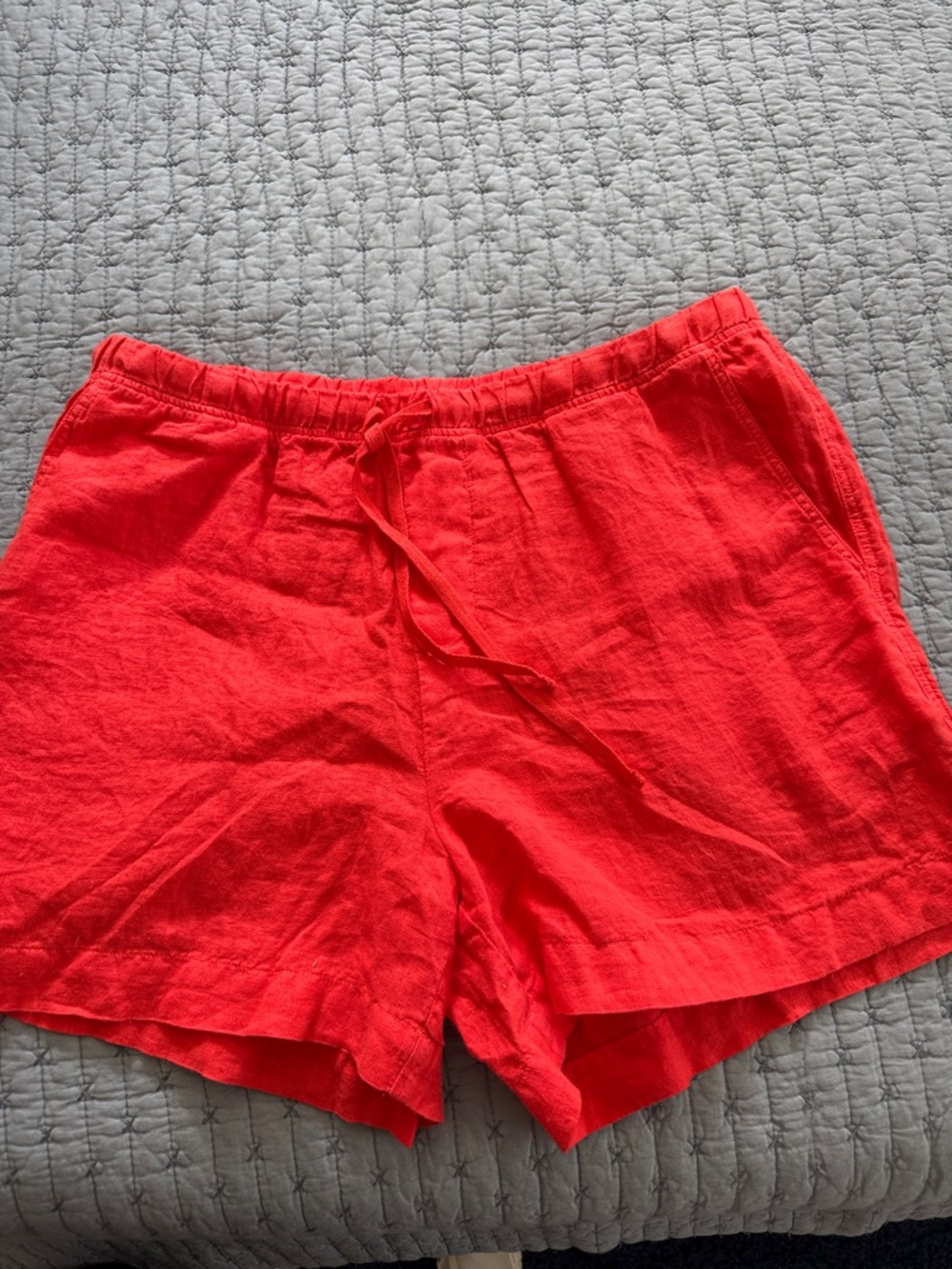 NEW Velvet by Graham & Spencer Bright Red/Coral  100% Linen Shorts